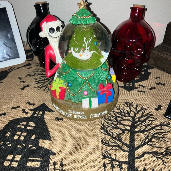 Nightmare before Christmas Jack Skellington, snow globe/water globe - Picture 3 of 7